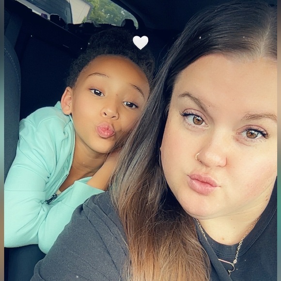 Meet your Posher, Amanda - Picture 1 of 1